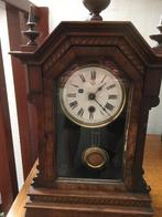 Antieke Pendule Klok Houten Kast, Antiek en Kunst, Antiek | Klokken, Ophalen of Verzenden