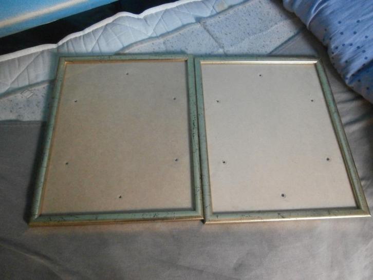 Lijst lijsten goud kleurige rand 2 stuks wissellijst 32 x 25, Huis en Inrichting, Woonaccessoires | Lijsten, Gebruikt, Minder dan 50 cm