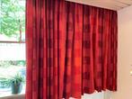 Mooi rood gordijn, Ophalen of Verzenden