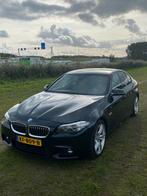BMW 5-Serie 2.0 520I AUT 184 PK Sedan 2016 Zwart, Auto's, Origineel Nederlands, Te koop, 5 stoelen, Benzine