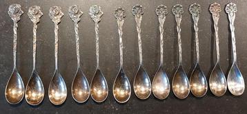 12 theelepels bloemen decor beschikbaar voor biedingen