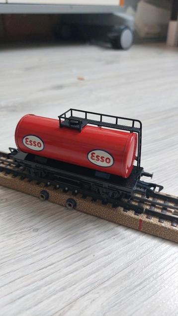 Fleischmann 1215E Esso tankwagon h0 2stuks. beschikbaar voor biedingen