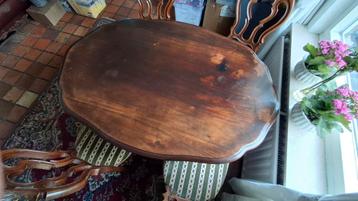 Mooie eettafel set Horrix Den Haag beschikbaar voor biedingen