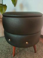 Vintage zwarte poef, Ophalen, Minder dan 50 cm, Rond, Minder dan 50 cm