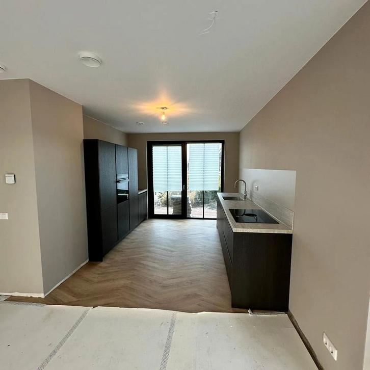 Renovliesbedrijf WallSkin. Als het echt strak moet zijn!!, Diensten en Vakmensen, Schilders en Behangers, Behangen, Binnenschilderwerk