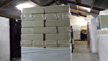 Tekoop 1e soort mooi wit, stofarm zaagsel baaltjes, 18 kg.  beschikbaar voor biedingen