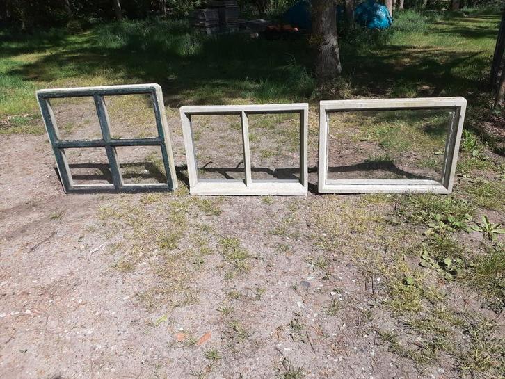 Diverse betonnen stalramen, Doe-het-zelf en Verbouw, Kozijnen en Schuifpuien, Zo goed als nieuw, Raamkozijn, 75 tot 150 cm, Ophalen