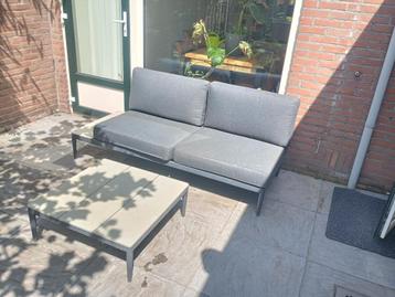 Loungeset beschikbaar voor biedingen