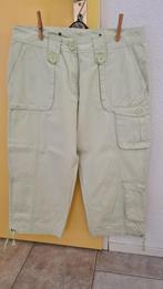 Een mooie zacht groene broek mt M, Maat 38/40 (M), Ophalen of Verzenden, Zo goed als nieuw, Driekwart