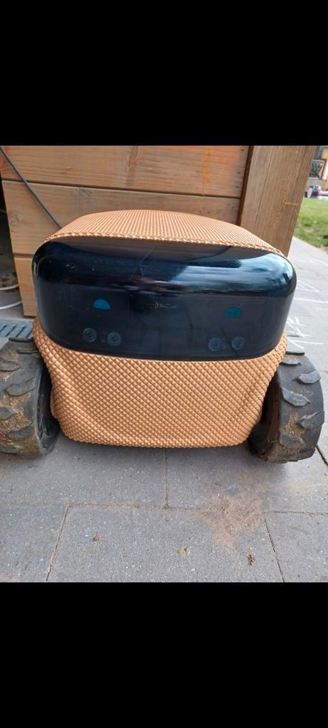 Eeve willow robotmaaier pro, Tuin en Terras, Grasmaaiers, Zo goed als nieuw, Elektrische grasmaaier, Minder dan 30 cm, Cirkelmaaier