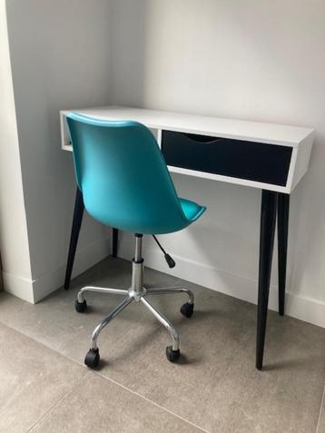 2x hoog bureau met 2x bureaustoel  beschikbaar voor biedingen