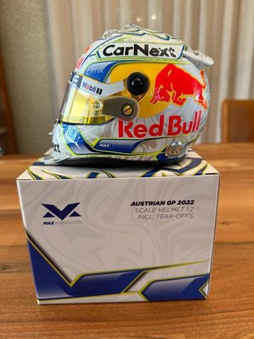 Max Verstappen GP Oostenrijk 2022 1:2 helm. beschikbaar voor biedingen