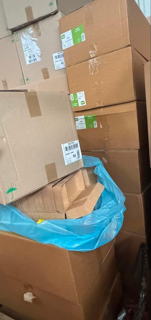 Grote Partij frietbakjes - 15 dozen x 385 - A20 - snack bak, Diversen, Rommelmarktspullen, Zo goed als nieuw, Ophalen