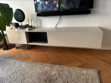 Zwevend TV meubel