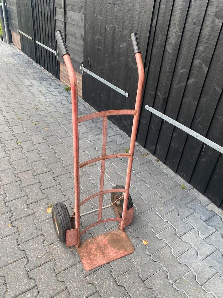 Steekwagen - 1 band kapot, Tuin en Terras, Kruiwagens, Ophalen