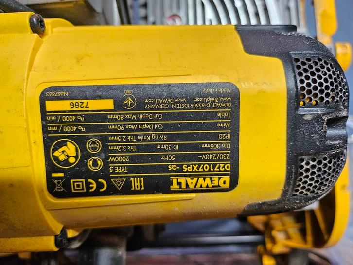 DEWALT D27107-Xp5 Combinatiezaag 305mm, Doe-het-zelf en Verbouw, Gereedschap | Zaagmachines, Afkortzaag, 1200 watt of meer, 70 mm of meer