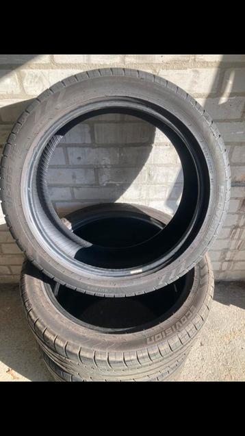 2 X Zomerbanden 245 / 45 R 20 99 Y 5,8 MM En 5,0 MM beschikbaar voor biedingen