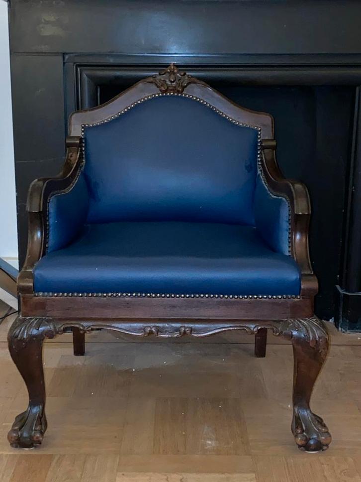Antieke stoel met blauw leer, Antiek en Kunst, Antiek | Meubels | Stoelen en Banken, Ophalen