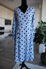 Elegante vintage polkadot-jurk;lichtblauw, zwarte stippen mt, Blauw, Ophalen of Verzenden, Zo goed als nieuw, Monki