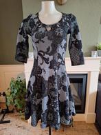 Cams grijs zwart jurk mt S 36 gratis verzenden binnen NL, Kleding | Dames, Verzenden, Zo goed als nieuw, Knielengte, Maat 36 (S)