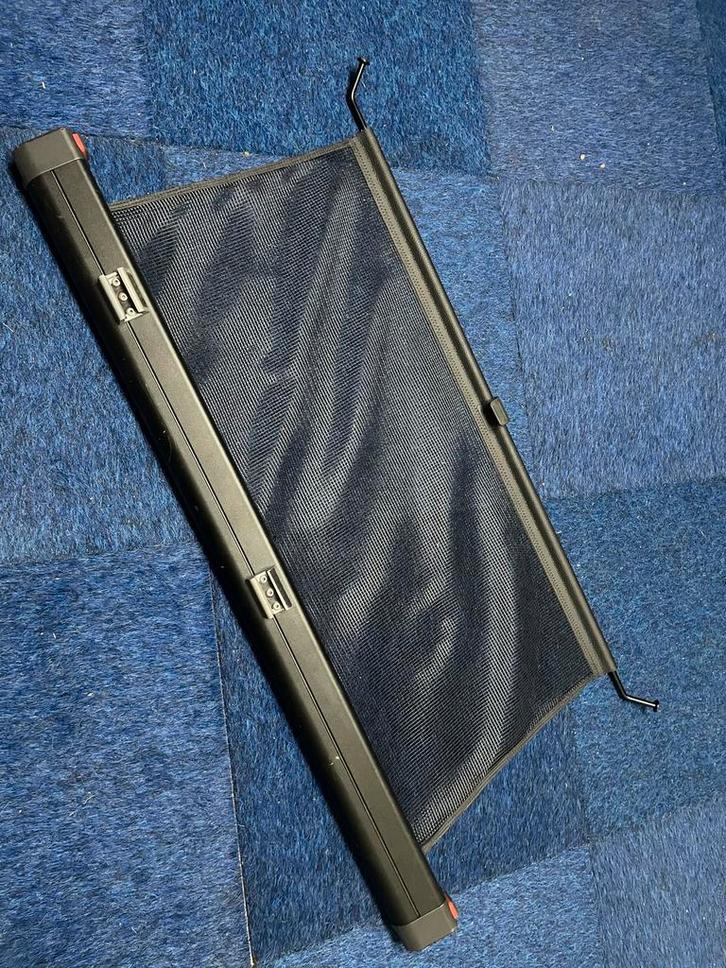 VW Passat B8 Veiligheidsnet Bagagenet scheidingsnet, Auto diversen, Hondenrekken, Gebruikt, Ophalen of Verzenden