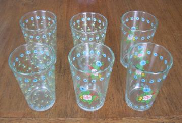 Set van 6 prachtige frisdrankglazen. Set zijn 2x3 stuks beschikbaar voor biedingen