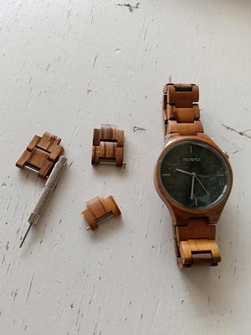 Hot & Tot herenhorloge beschikbaar voor biedingen