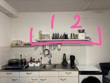 Wandplanken – €8 per stuk / Wall Shelves – €8 each beschikbaar voor biedingen