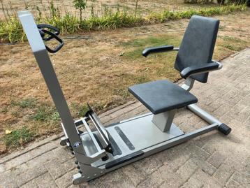 Fitnessapparaat oefenapparaat oefeningen revalidatie  beschikbaar voor biedingen