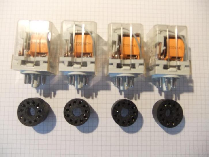 Finder Relais Type 60.13 (220 Volt AC), Hobby en Vrije tijd, Elektronica-componenten, Gebruikt, Ophalen of Verzenden