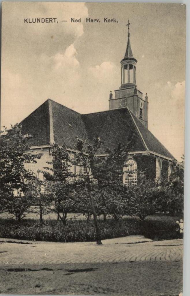 Klundert ned herv Kerk  uitg Nauta 13204, Verzamelen, Ansichtkaarten | Nederland, Ongelopen, Noord-Brabant, 1920 tot 1940, Verzenden