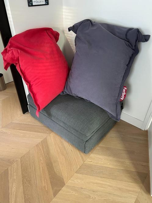 Fatboy Junior zitzak grijs en rood - 2 stuks in goede staat, Huis en Inrichting, Zitzakken, Zo goed als nieuw, Zitzak, Rood, Ophalen