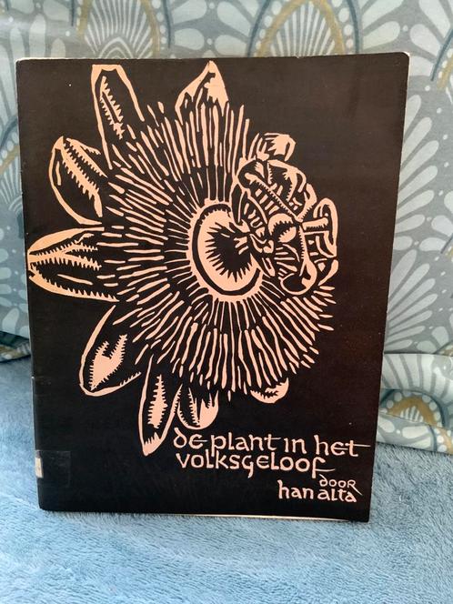 De Plant in het volksgeloof, Boeken, Esoterie en Spiritualiteit, Gelezen, Achtergrond en Informatie, Spiritualiteit algemeen, Ophalen of Verzenden