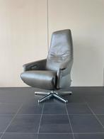 Zeer nette grijze leren topform relax fauteuil elektrisch, Ophalen, Gebruikt, Minder dan 75 cm, Nvy