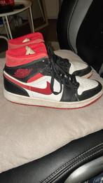 Jordan 1 mid Gym Red 42,5, Kleding | Heren, Schoenen, Gedragen, Ophalen of Verzenden, Sneakers of Gympen, Nike