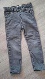 Grijze Zara broek met stippen 104, Ophalen of Verzenden, Zo goed als nieuw, Meisje, Broek
