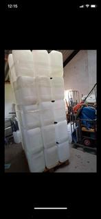 Gespoelde jerrycans, Ophalen