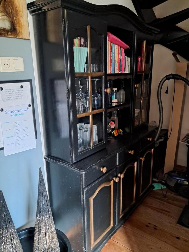 GRATIS AFHALEN!! ZSM.. Buffetkast Zwart met Goud, Huis en Inrichting, Kasten | Buffetkasten, Gebruikt, 150 tot 200 cm, 100 tot 150 cm