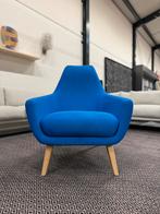 Nieuw Montis Enzo Fauteuil blauw stof Design stoel hout