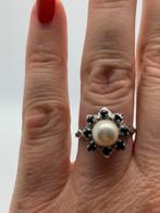 Z184 Prachtige zilveren ring parel blauwe saffier maat 17,75, Sieraden, Tassen en Uiterlijk, Antieke sieraden, Ophalen of Verzenden