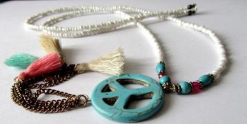 Prachtige ketting met Turquoise vredes peace teken hanger beschikbaar voor biedingen