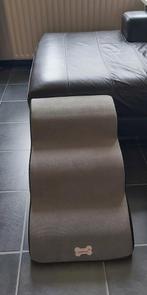 Hondentrapje / dierentrapje / hulpmiddel, Ophalen, Zo goed als nieuw