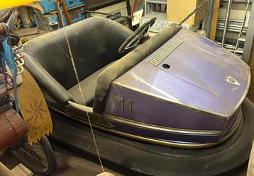 Antieke Botsauto - Kermis Oldtimer beschikbaar voor biedingen