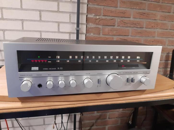 Sansui R-30 Reciever Zilver, Audio, Tv en Foto, Versterkers en Receivers, Zo goed als nieuw, Stereo, 120 watt of meer, Overige merken