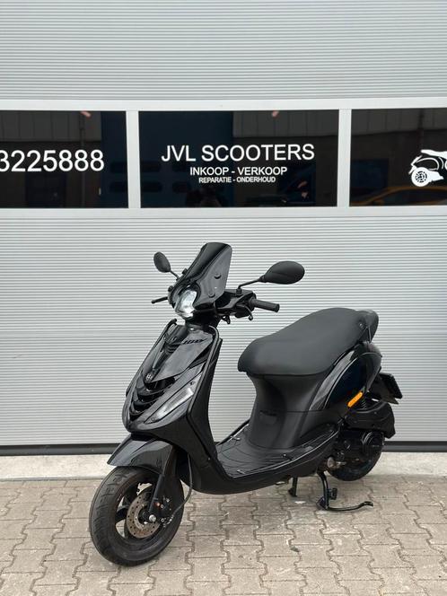 Piaggio zip 50cc 3v 4t 2021 brom, Fietsen en Brommers, Scooters | Piaggio, Zo goed als nieuw, Zip, Maximaal 45 km/u, Benzine, Ophalen