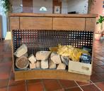 Meubelstuk van hout. Hand gemaakt van frans eiken., Ophalen, Gebruikt