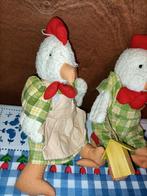 Kip en haan knuffel met kleren en vogelhuisje, Ophalen of Verzenden