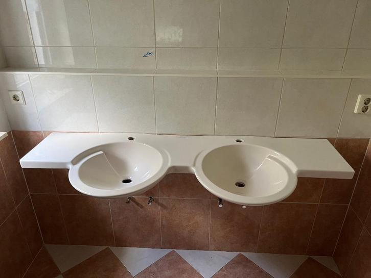 Dubbele wastafel (Villeroy & Boch), Doe-het-zelf en Verbouw, Sanitair, Gebruikt, Wastafel, Ophalen