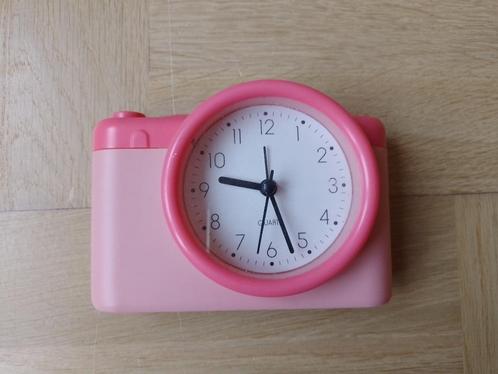 Wekker roze fototoestel, Witgoed en Apparatuur, Wekkers, Gebruikt, Analoog, Ophalen of Verzenden