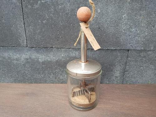 Vintage / oude uiensnijder, Antiek en Kunst, Curiosa en Brocante, Ophalen of Verzenden
